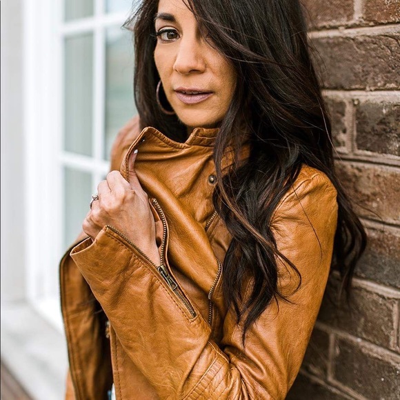 Meet your Posher, Angela - Picture 4 of 5